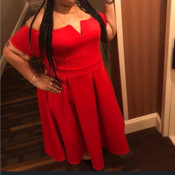 Red long dress - Picture 1 of 4